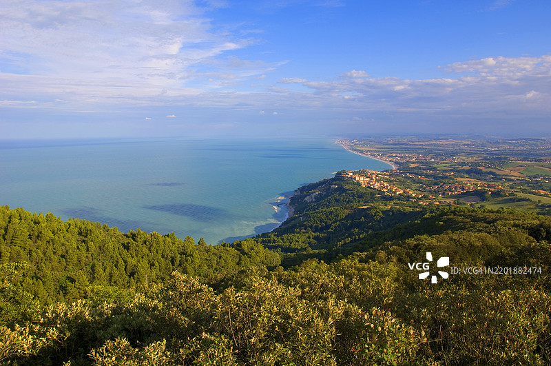 马尔凯，西罗洛村的景观。图片素材