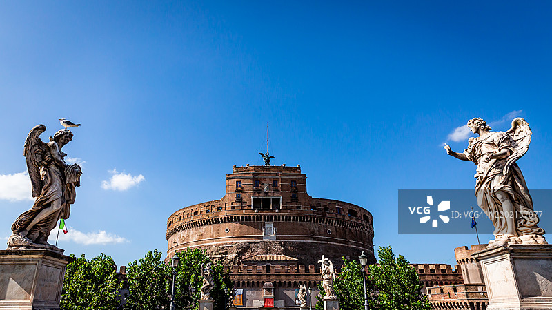 从圣天使桥俯瞰的圣天使城堡，罗马，拉齐奥，意大利。图片素材