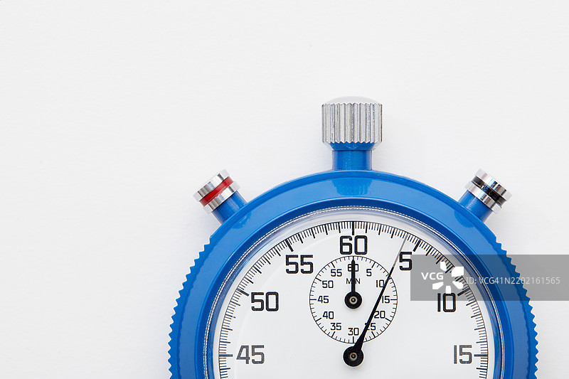 白色背景下的秒表工作室拍摄图图片素材