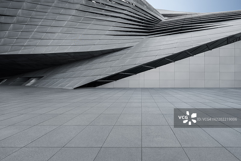 现代城市建筑外的场地图片素材