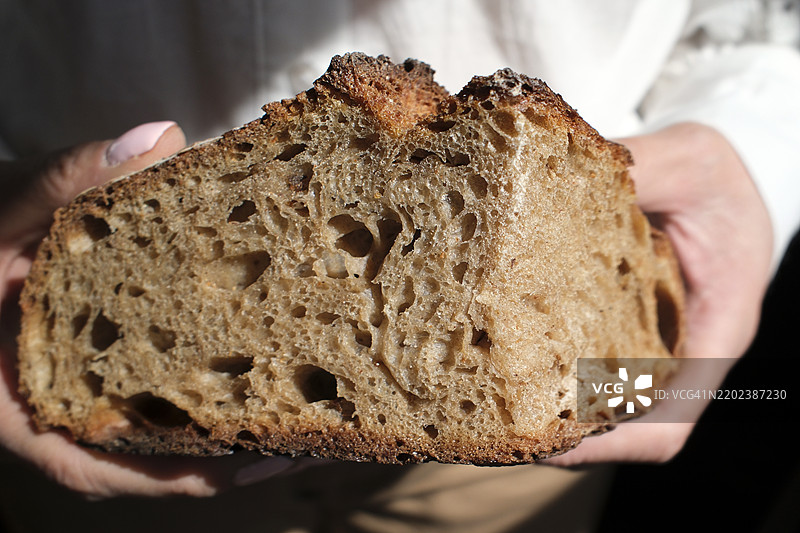 在法国，从圣灰星期三开始到圣周四晚上分享面包的斋戒期图片素材