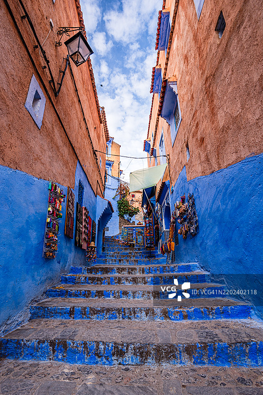 摩洛哥舍夫沙万（蓝色城市）典型的蓝色房屋图片素材