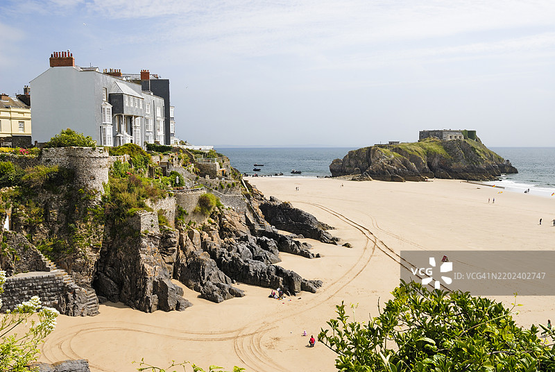 英国威尔士彭布罗克郡卡马森湾的滕比图片素材