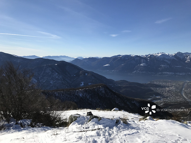 雪山与天空的美丽景色图片素材