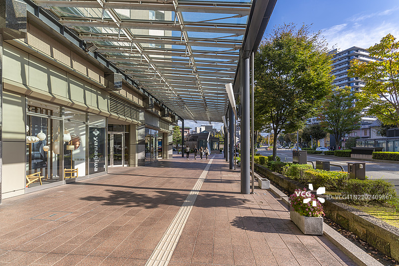 通往金泽站的街道景观，位于日本本州石川县金泽市图片素材