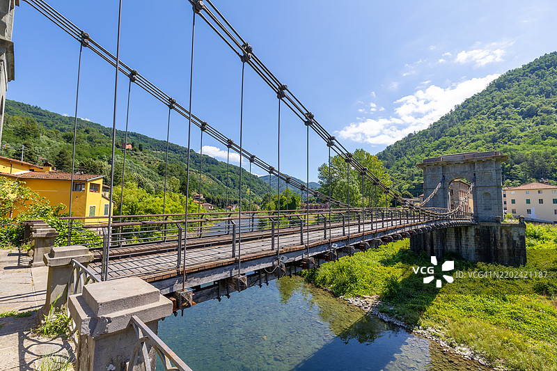 链桥，卡特内桥，利马河，福尔诺利，托斯卡纳，意大利，欧洲图片素材