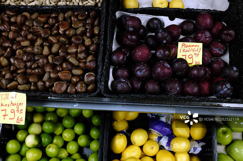 商店里的水果箱图片素材