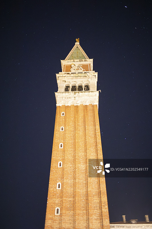 威尼斯圣马可钟楼，夜景，意大利，欧洲图片素材