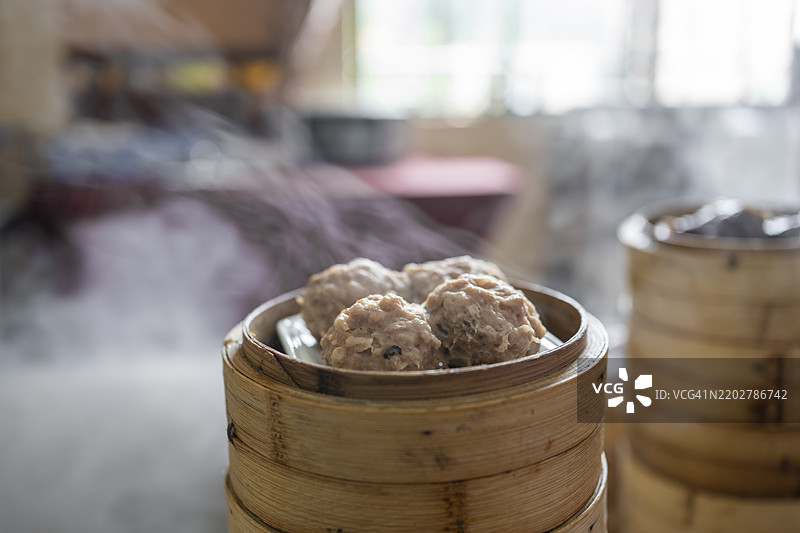 餐厅内的广东点心特写：牛肉丸图片素材
