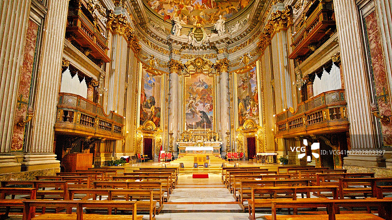 罗马的圣十二使徒大教堂图片素材