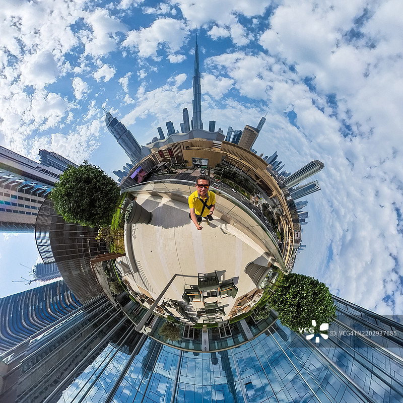 迪拜摩天大楼的微型行星视角图片素材