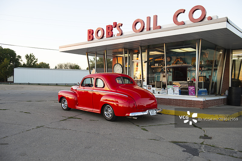 大福克斯的复古风格加油站图片素材