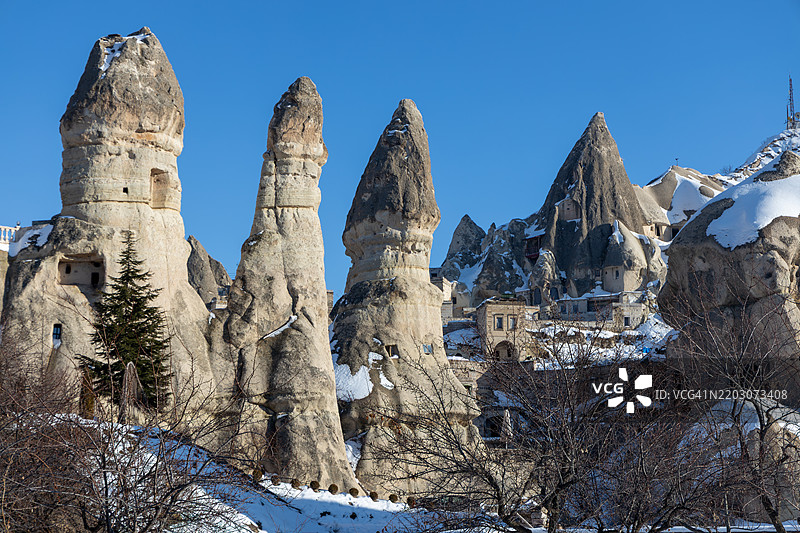 卡帕多奇亚（Cappadocia），中安纳托利亚（Central Anatolia），土耳其的奇特地貌——石柱状岩石形成的风景。图片素材