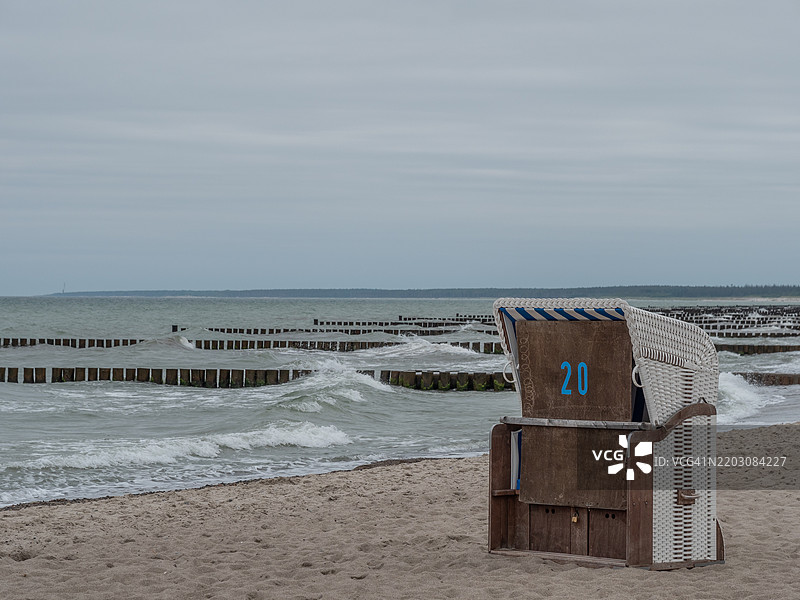 德国阿伦斯霍普的海滩美景与天空相映成趣图片素材