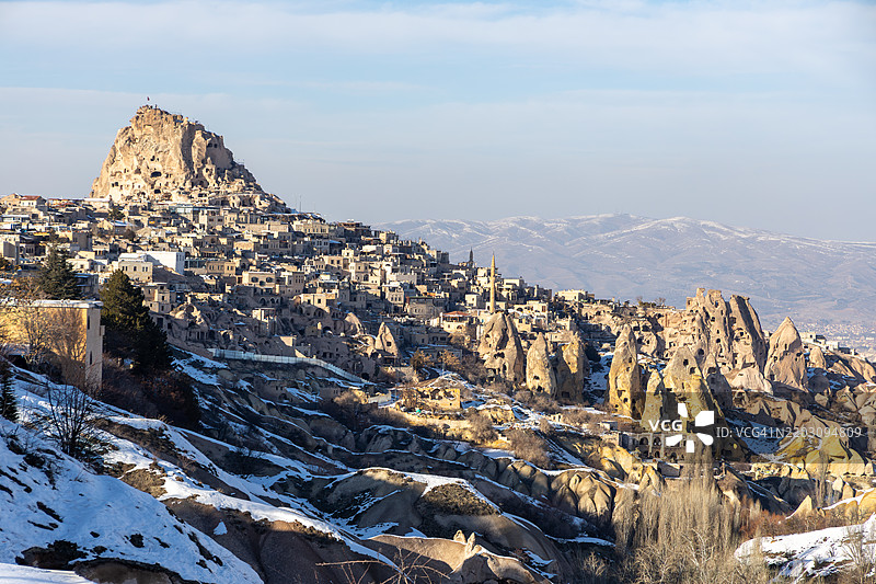 卡帕多奇亚中央安纳托利亚的乌奇希萨尔和鸽子谷的风景如画的景观图片素材