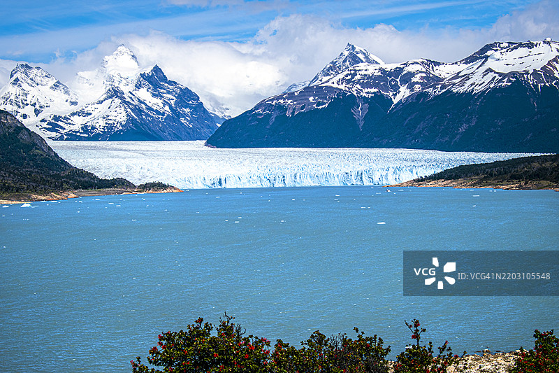莫雷诺冰川和雪山。阿根廷，巴塔哥尼亚，圣克鲁斯。图片素材