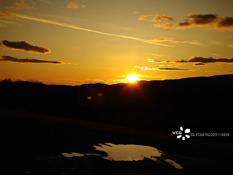 宾夕法尼亚州莱康明县日落时分的戏剧性天空美景图片素材
