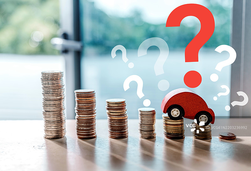 带问号的汽车，亟需解决的问题和需要回答的问题图片素材