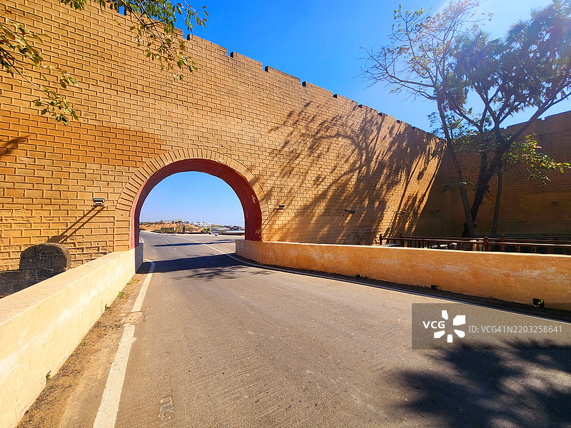 阿拉伯海上的迪乌堡门图片素材