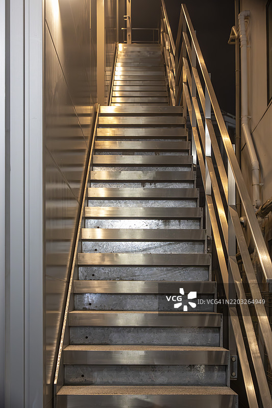 竹下通的户外金属台阶图片素材