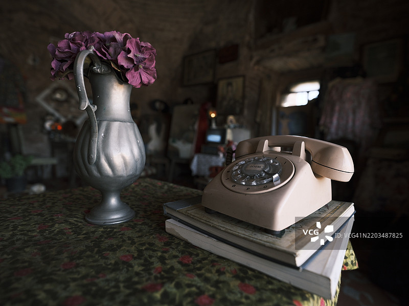 桌子上的电话特写，德国柏林图片素材