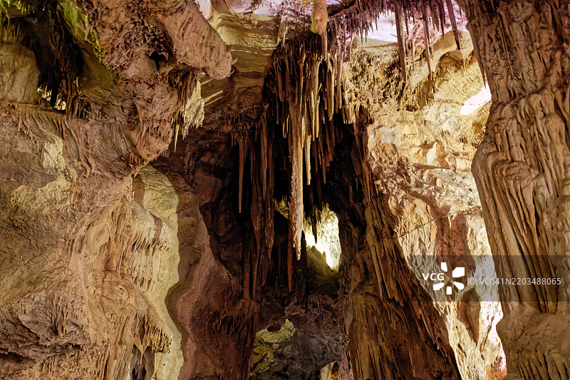 在大盆地国家公园的莱曼洞穴中观光，莱曼洞穴，美国，USA图片素材