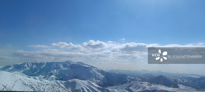 雪山与天空的美丽景色图片素材