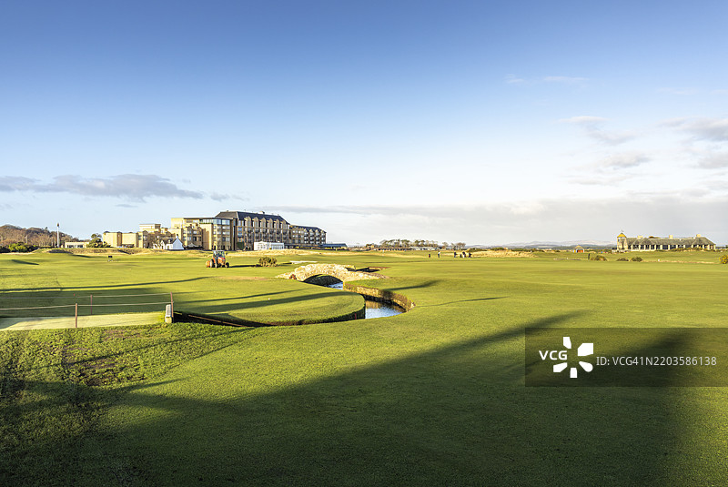 苏格兰法夫的圣安德鲁斯老球场全景图片素材