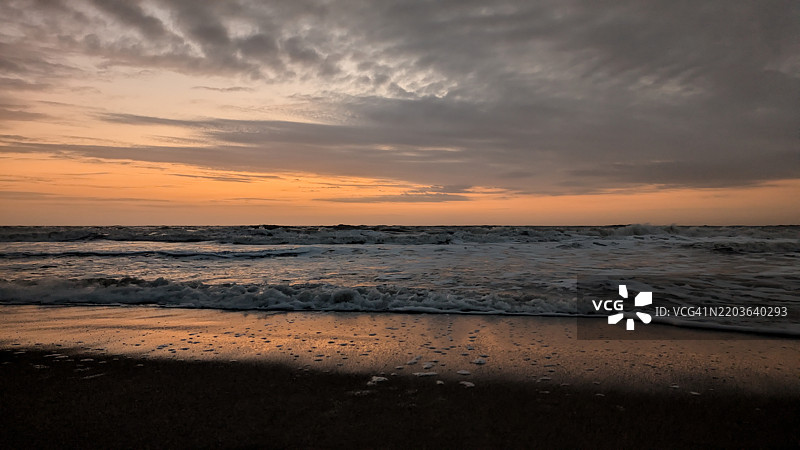 乔治亚州查塔姆县日落时分海洋与天空的美丽景色图片素材
