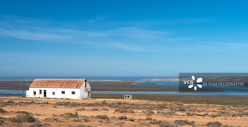 俯瞰大西洋的废弃建筑 - 北开普省图片素材