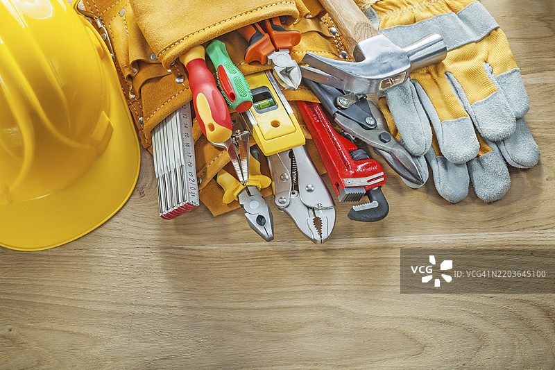 施工工具工具带保护手套安全帽图片素材