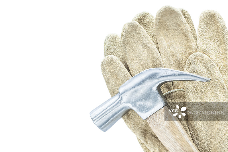 白色背景下的爪锤皮革安全手套图片素材