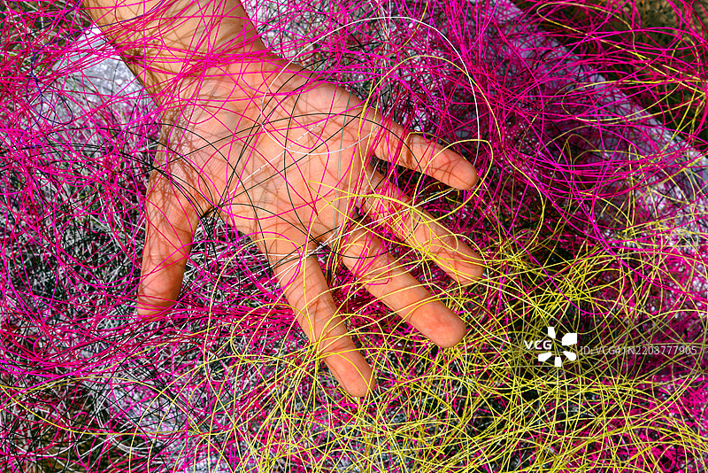 用彩色线绳手工编织图片素材