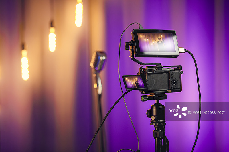 录音室中的摄像机录音麦克风图片素材