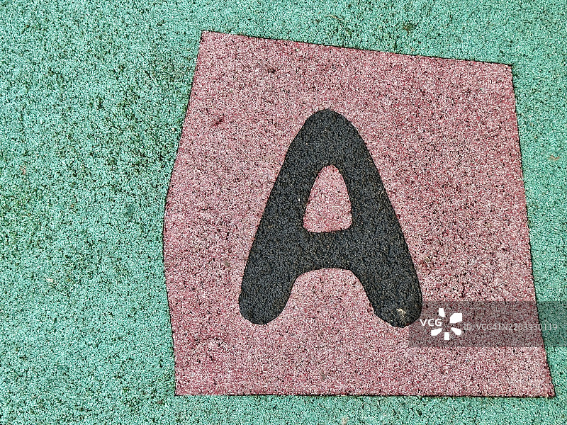 在泰国曼谷游乐场表面的纹理字母A图片素材