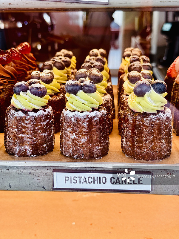 开心果卡内尔蛋糕图片素材