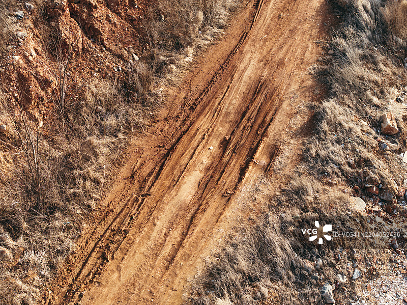 冬季的泥土路图片素材