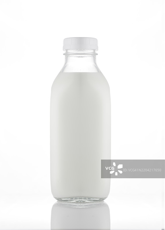 一瓶牛奶图片素材