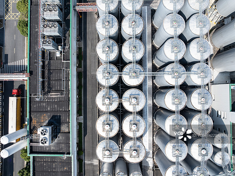 城市中的酿酒厂图片素材