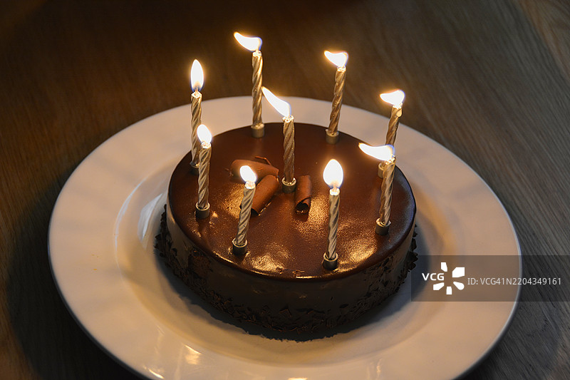 蛋糕上的蜡烛特写图片素材