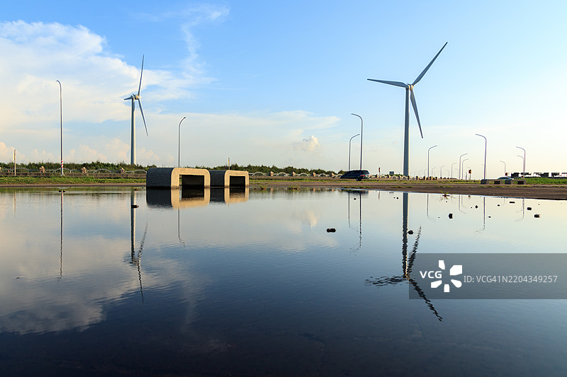 湖泊与天空的美丽景色图片素材