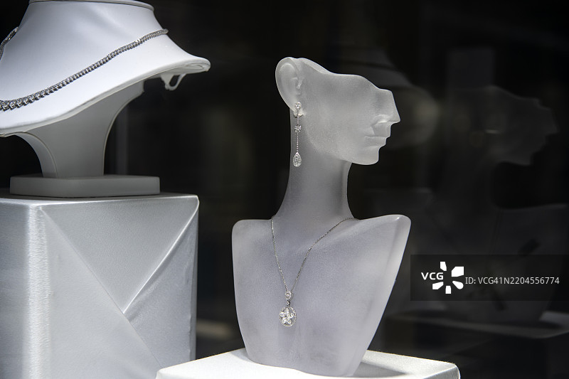 美国伊利诺伊州芝加哥的珠宝店橱窗图片素材