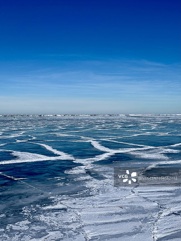 克利夫兰，俄亥俄州，美国，蓝天映衬下的海景图片素材