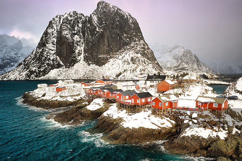 雪山与天空的美丽景色图片素材