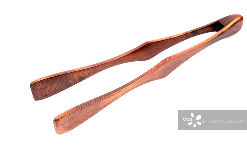 白色背景上的木制夹子图片素材