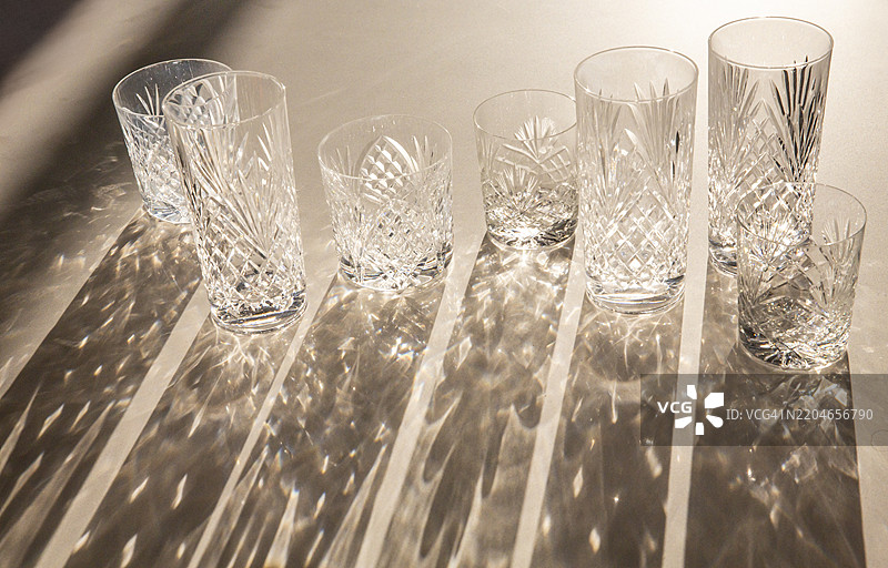 水分补充概念，饮水杯，水的摄入量图片素材