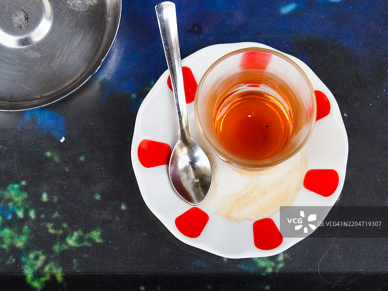 高角度视图的桌上饮料图片素材