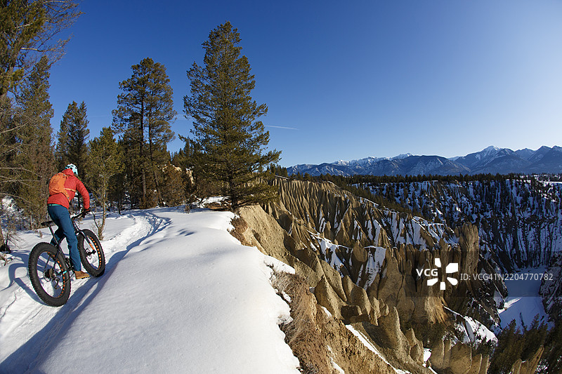 不列颠哥伦比亚省冬季胖轮自行车骑行图片素材