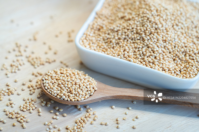 小米，小米是可持续的超级谷物。图片素材