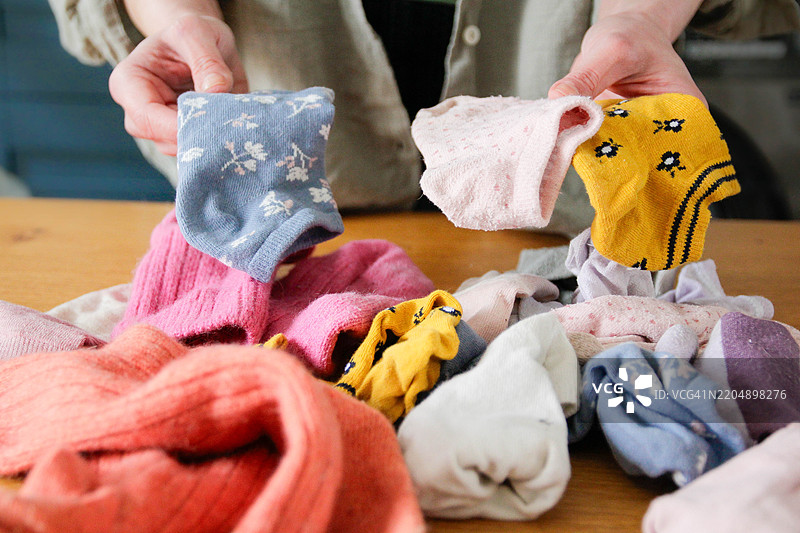 不匹配的袜子图片素材